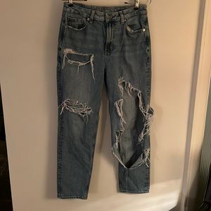 American Eagle, Mega Ripped Mom Jean Size 4R